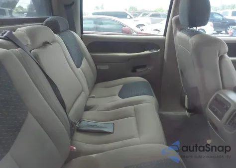 2004 Chevrolet Avalanche 1500 z USA, uszkodzony, nr VIN 3GNEC12T84G105212